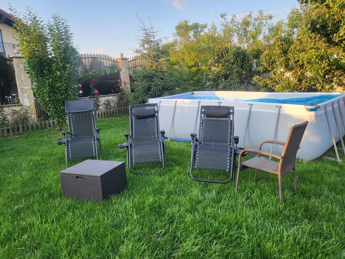 Vila Ana Cu Terasa Gratar Si Jacuzzi Villa Máréfalva Kültér fotó