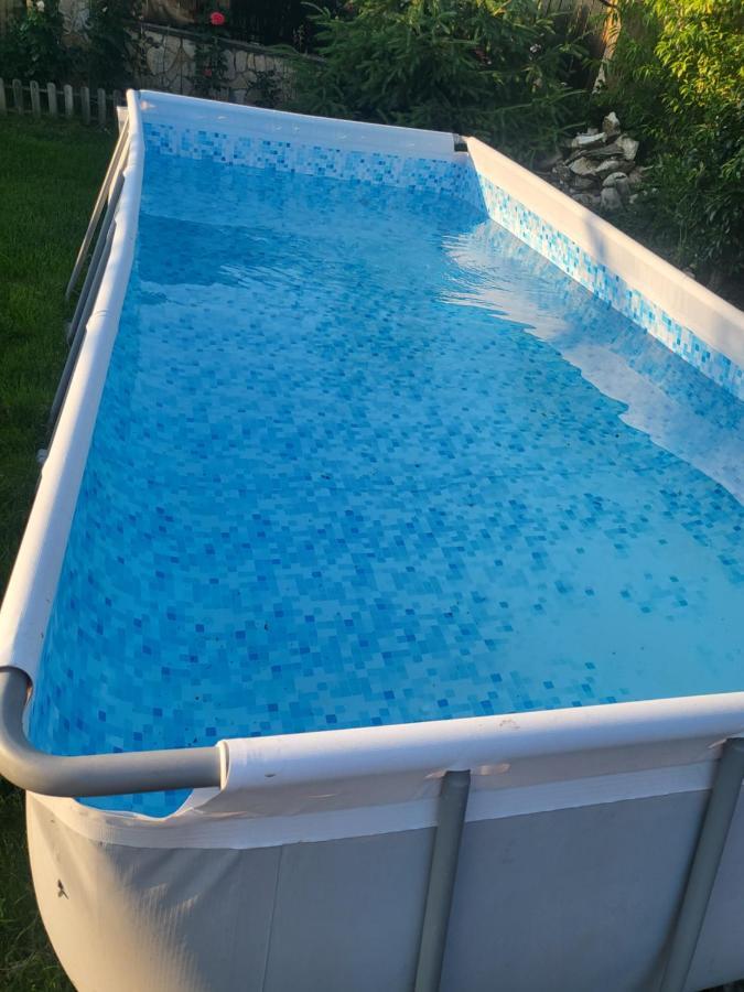 Vila Ana Cu Terasa Gratar Si Jacuzzi Villa Máréfalva Kültér fotó